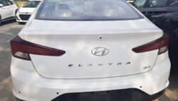 Đuôi xe Hyundai Elantra phiên bản mới