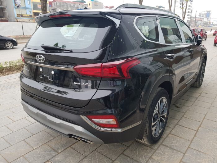 Đuôi xe Hyundai Santafe dầu tiêu chuẩn