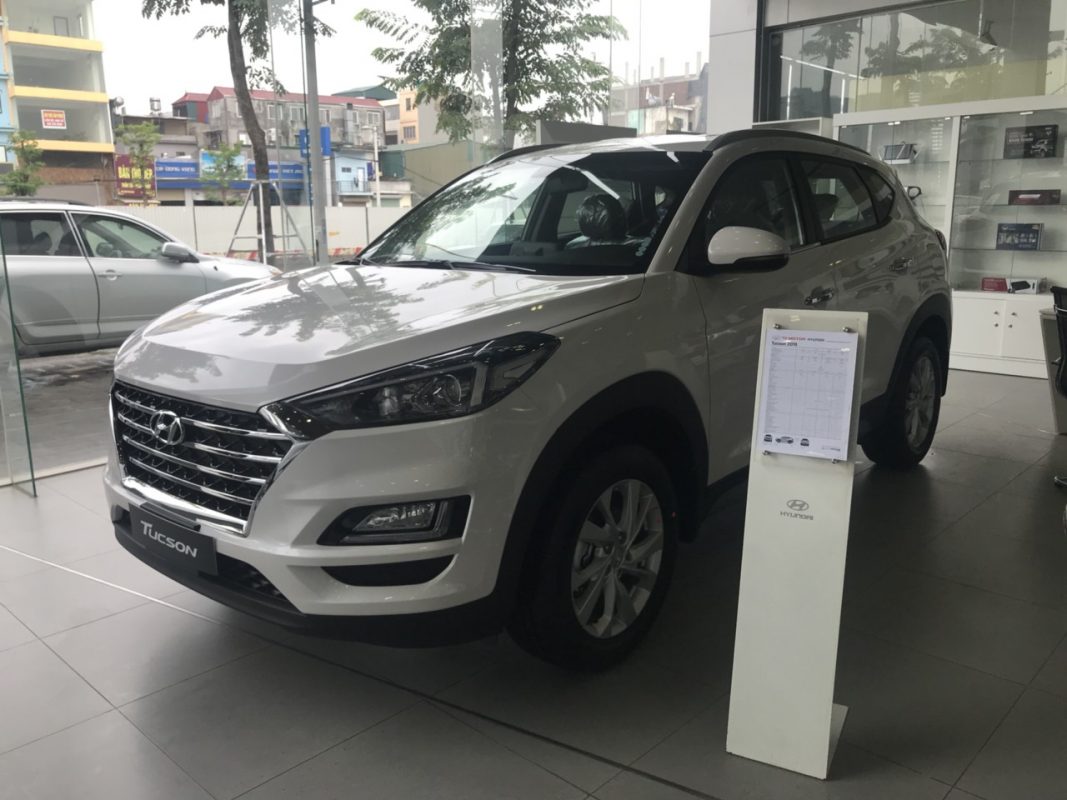 Hyundai Tucson xăng tiêu chuẩn 2.0L